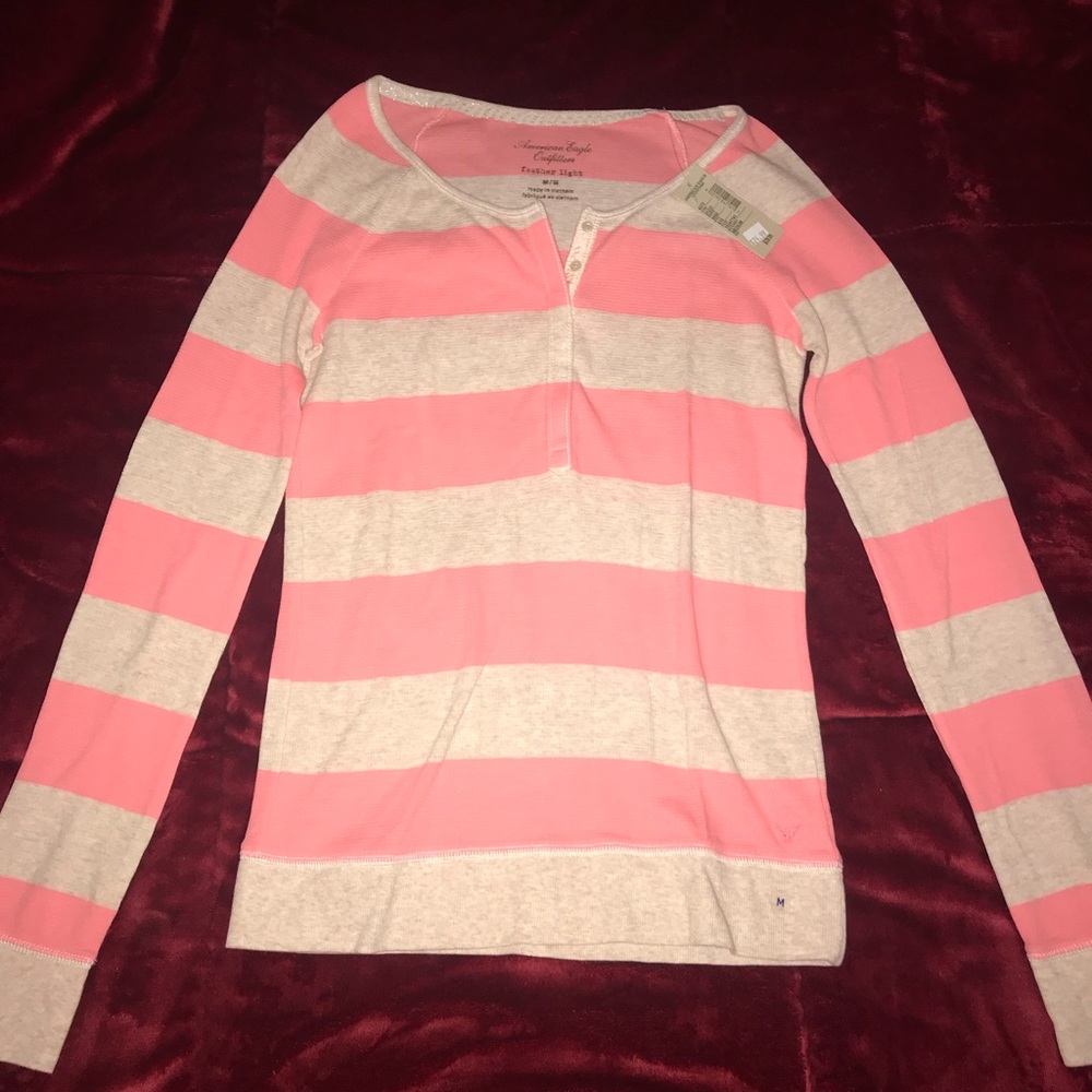 American Eagle long sleeve. Medium. NWT